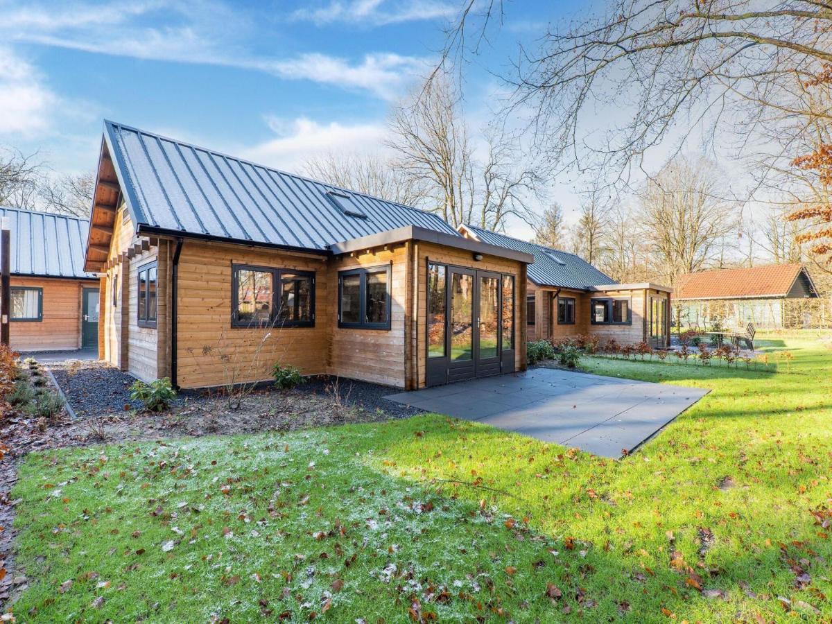 Cosy Wooden House Amid Woods In Soesterberg Utrecht Dış mekan fotoğraf