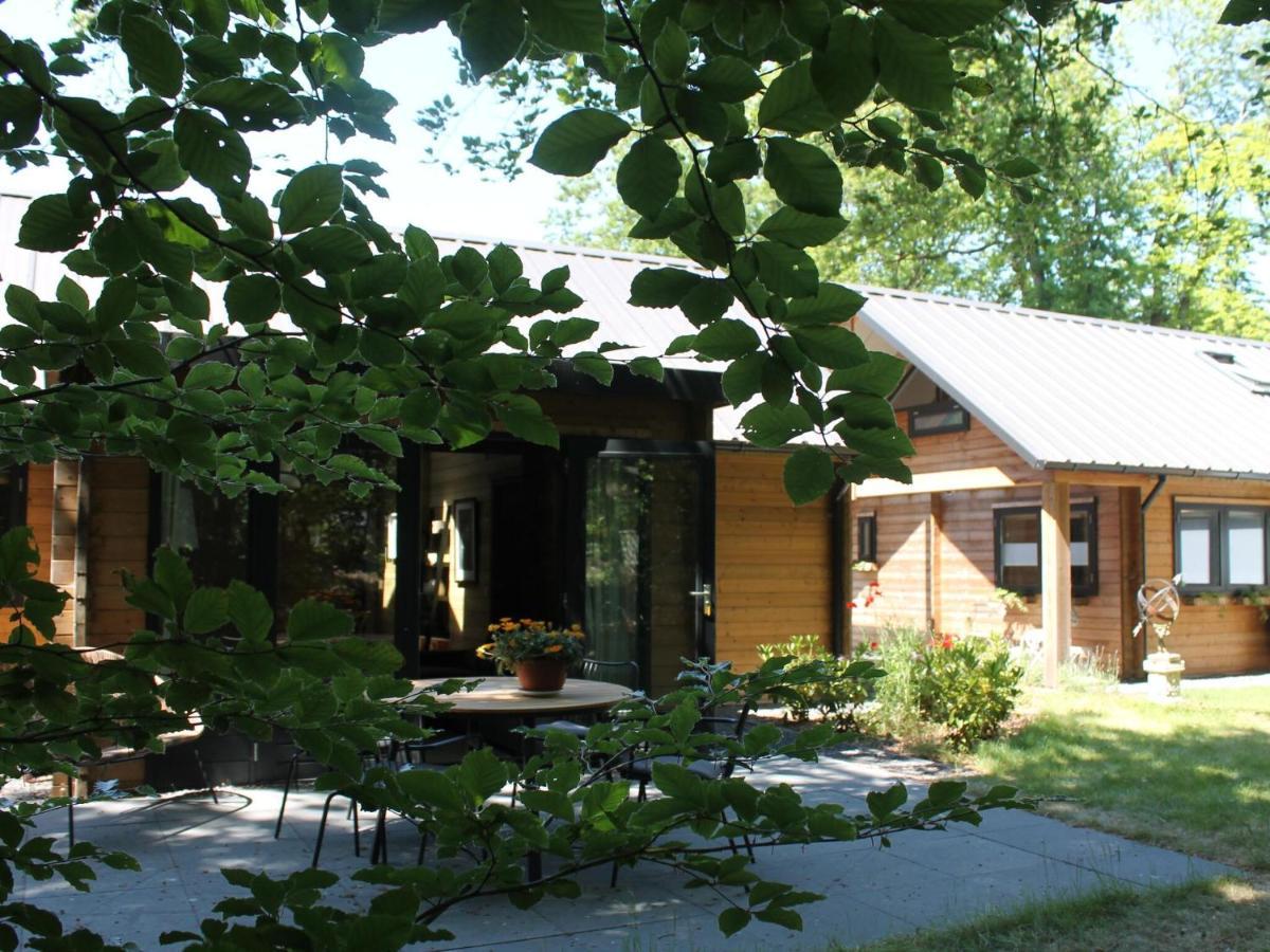 Cosy Wooden House Amid Woods In Soesterberg Utrecht Dış mekan fotoğraf